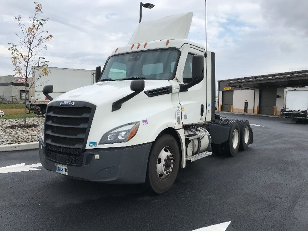 Day Cab Tractor-Heavy Duty Tractors-Freightliner-2021-T12664ST-Linden-NJ-214,694\n\t\tmiles-$ 64,500 - Image 3