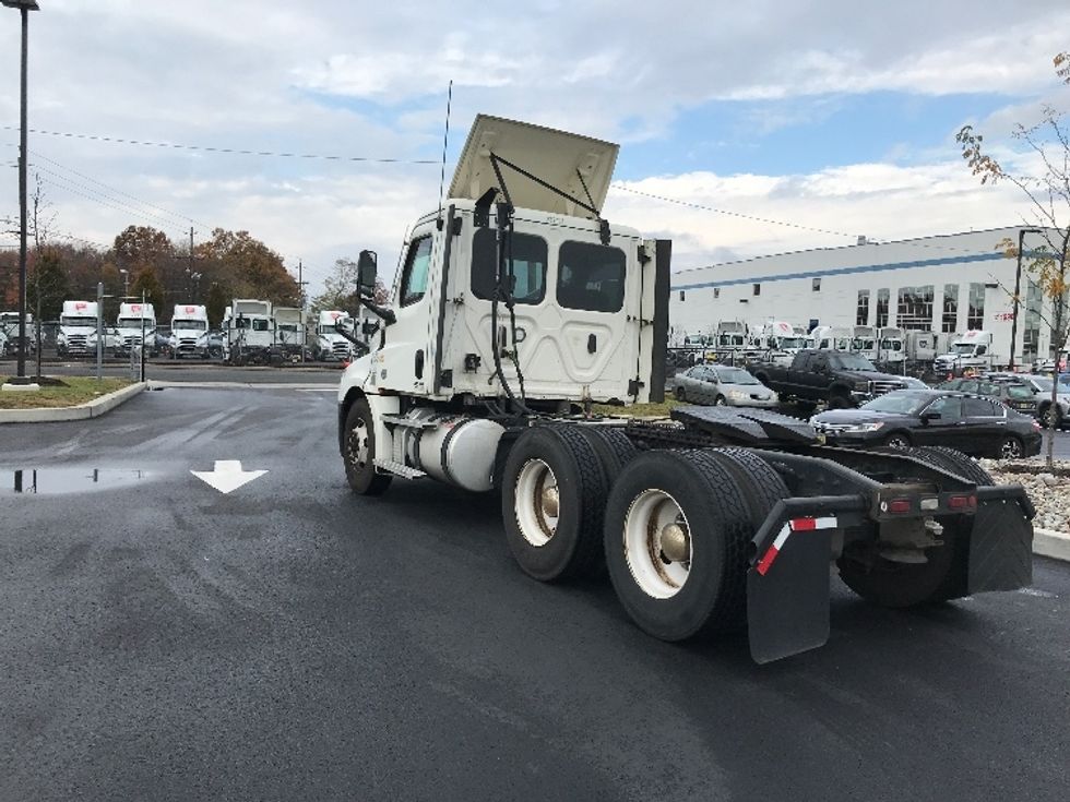 Day Cab Tractor-Heavy Duty Tractors-Freightliner-2021-T12664ST-Linden-NJ-214,694\n\t\tmiles-$ 64,500 - Image 5