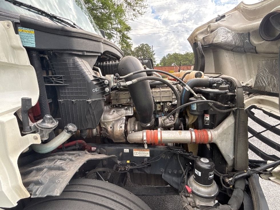 Day Cab Tractor-Heavy Duty Tractors-Freightliner-2021-T12664ST-Lithia Springs-GA-592,012\n\t\tmiles-$ 35,500 - Image 15