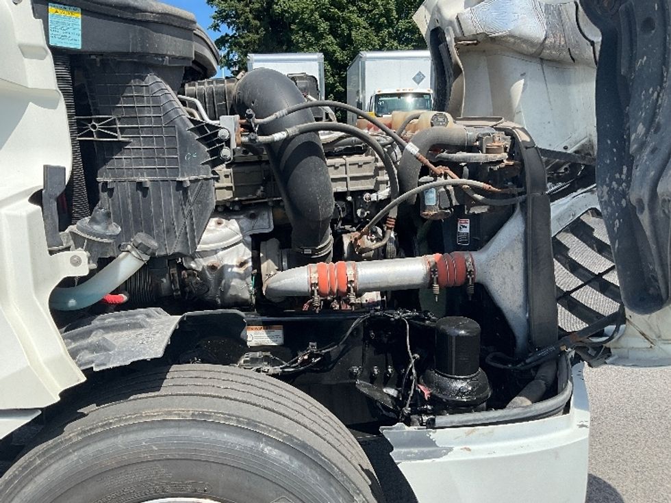 Day Cab Tractor-Heavy Duty Tractors-Freightliner-2021-T12664ST-London-ON-413,645\n\t\tkm-$ 85,000 - Image 15