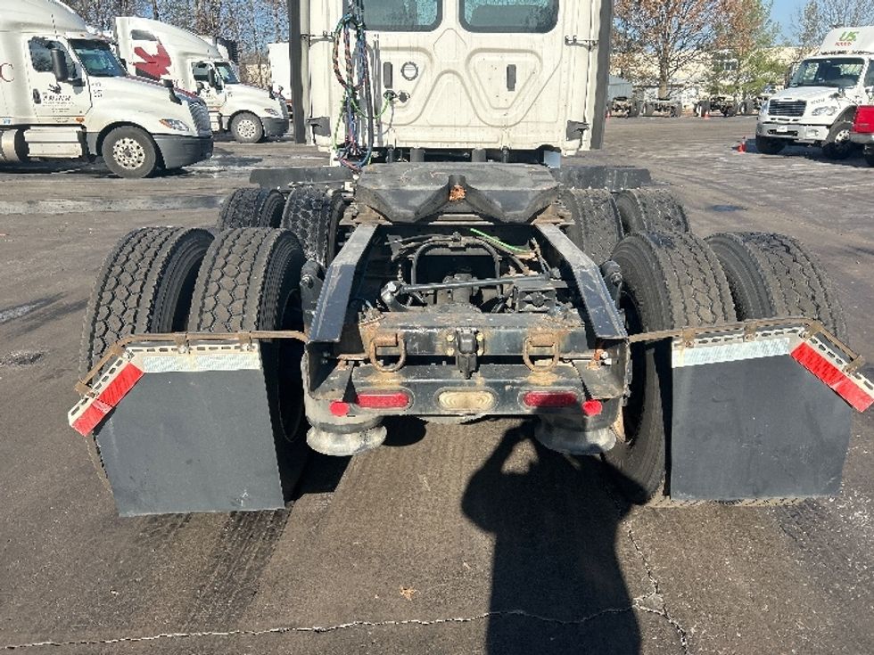 Day Cab Tractor-Heavy Duty Tractors-Freightliner-2021-T12664ST-Louisville-KY-520,612\n\t\tmiles-$ 44,250 - Image 6