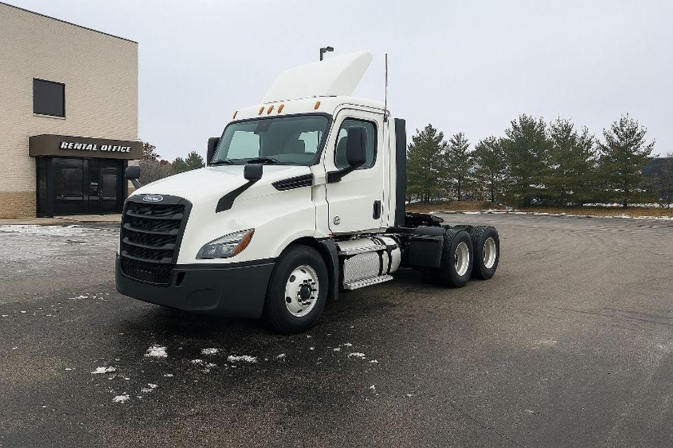 Day Cab Tractor-Heavy Duty Tractors-Freightliner-2021-T12664ST-Louisville-KY-545,197\n\t\tmiles-$ 41,750 - Image 3