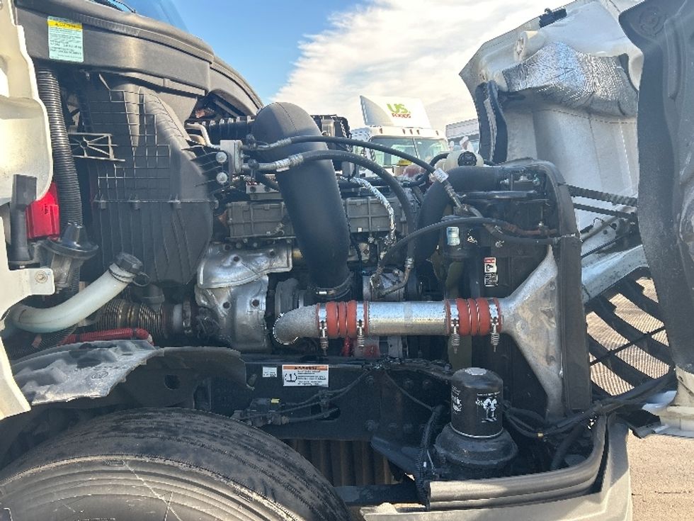 Day Cab Tractor-Heavy Duty Tractors-Freightliner-2021-T12664ST-Louisville-KY-642,919\n\t\tmiles-$ 27,250 - Image 15