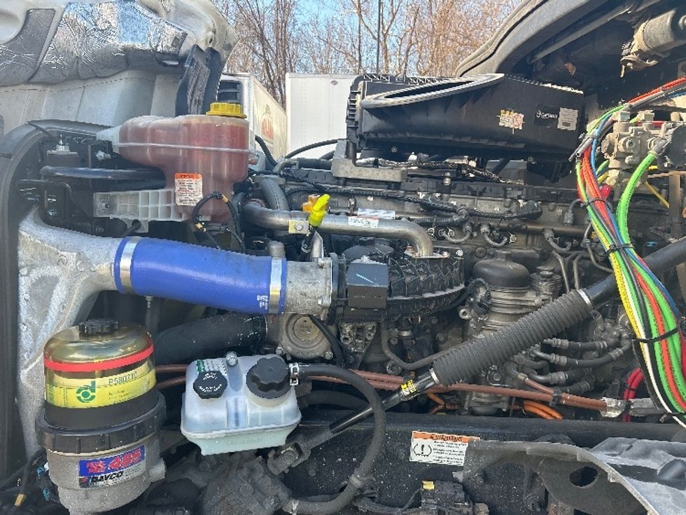 Day Cab Tractor-Heavy Duty Tractors-Freightliner-2021-T12664ST-Louisville-KY-642,919\n\t\tmiles-$ 27,250 - Image 16