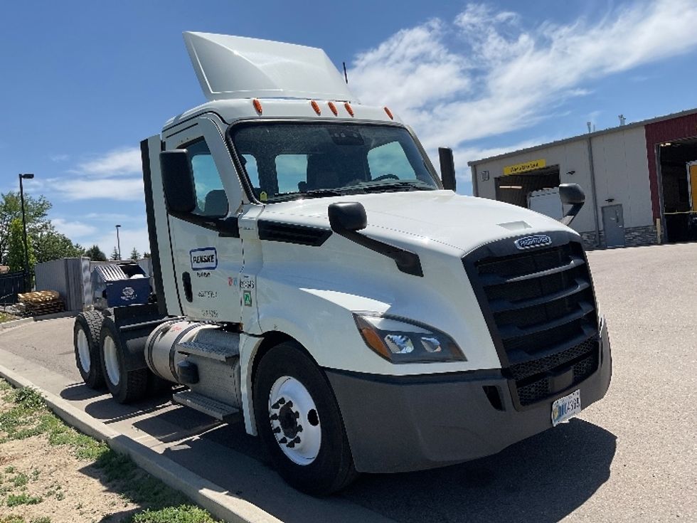 Day Cab Tractor-Heavy Duty Tractors-Freightliner-2021-T12664ST-Loveland-CO-286,407\n\t\tmiles-$ 62,250 - Image 1