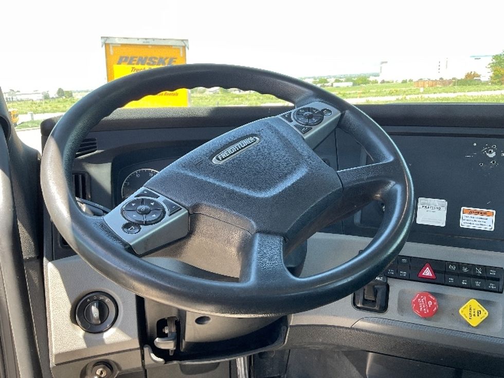 Day Cab Tractor-Heavy Duty Tractors-Freightliner-2021-T12664ST-Loveland-CO-286,407\n\t\tmiles-$ 62,250 - Image 11