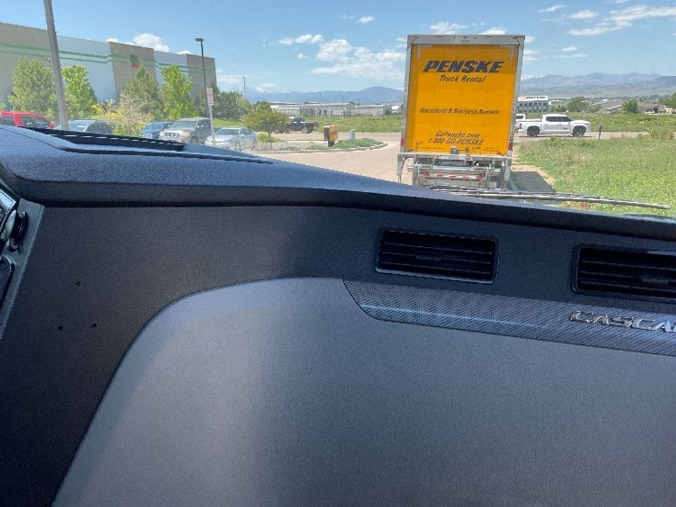 Day Cab Tractor-Heavy Duty Tractors-Freightliner-2021-T12664ST-Loveland-CO-286,407\n\t\tmiles-$ 62,250 - Image 13