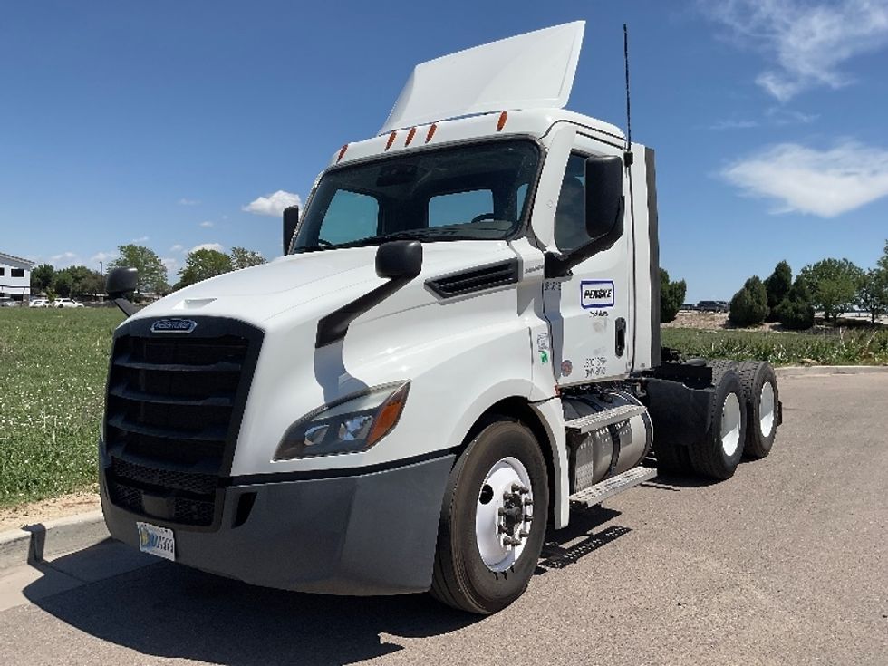 Day Cab Tractor-Heavy Duty Tractors-Freightliner-2021-T12664ST-Loveland-CO-286,407\n\t\tmiles-$ 62,250 - Image 3