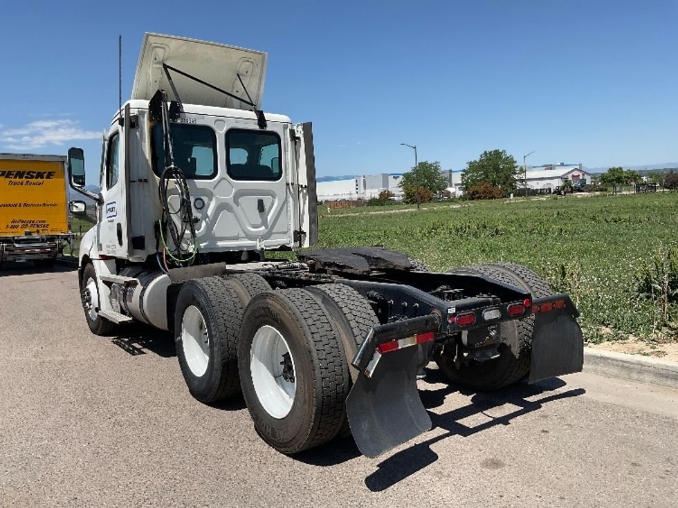 Day Cab Tractor-Heavy Duty Tractors-Freightliner-2021-T12664ST-Loveland-CO-286,407\n\t\tmiles-$ 62,250 - Image 5
