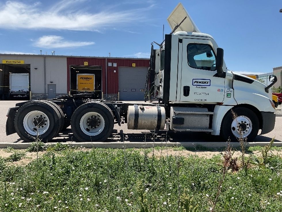 Day Cab Tractor-Heavy Duty Tractors-Freightliner-2021-T12664ST-Loveland-CO-286,407\n\t\tmiles-$ 62,250 - Image 8
