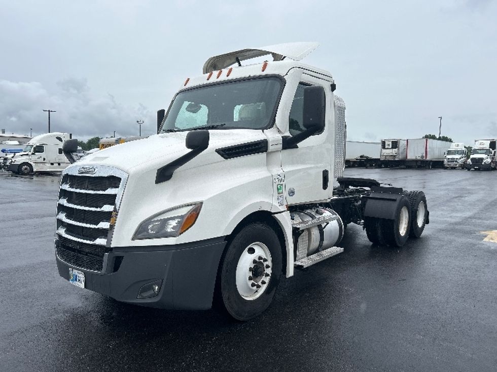 Day Cab Tractor-Heavy Duty Tractors-Freightliner-2021-T12664ST-Lowell-AR-507,577\n\t\tmiles-$ 38,750 - Image 3
