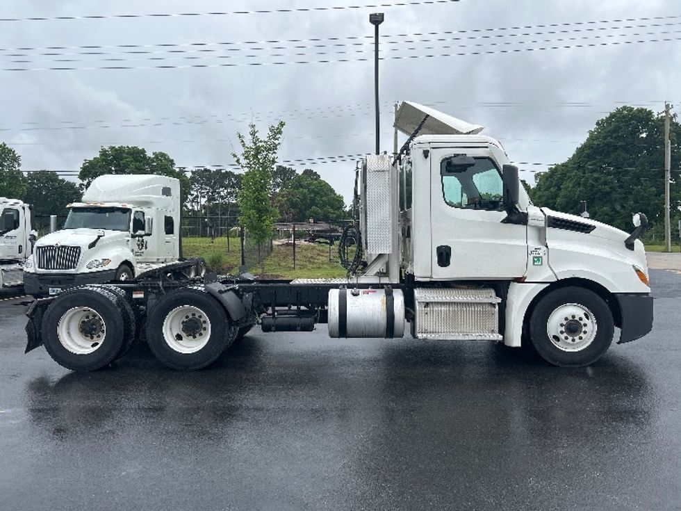 Day Cab Tractor-Heavy Duty Tractors-Freightliner-2021-T12664ST-Lowell-AR-507,577\n\t\tmiles-$ 38,750 - Image 8