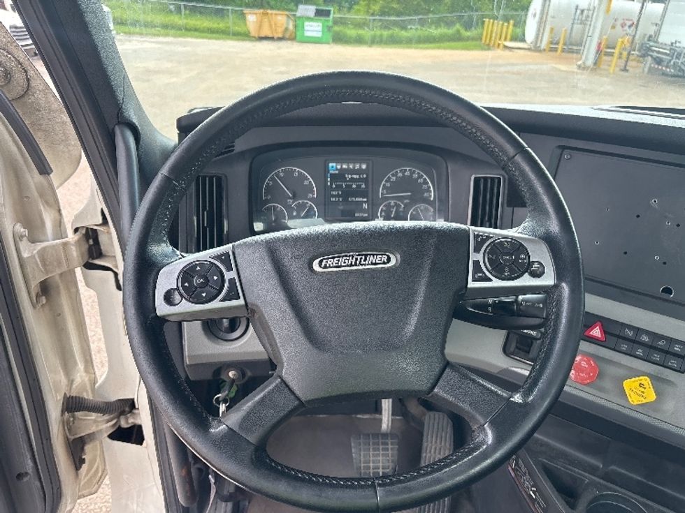 Day Cab Tractor-Heavy Duty Tractors-Freightliner-2021-T12664ST-Loxley-AL-575,488\n\t\tmiles-$ 41,250 - Image 11
