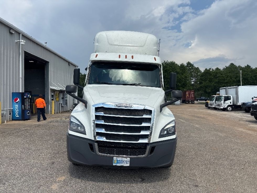 Day Cab Tractor-Heavy Duty Tractors-Freightliner-2021-T12664ST-Loxley-AL-575,488\n\t\tmiles-$ 41,250 - Image 2