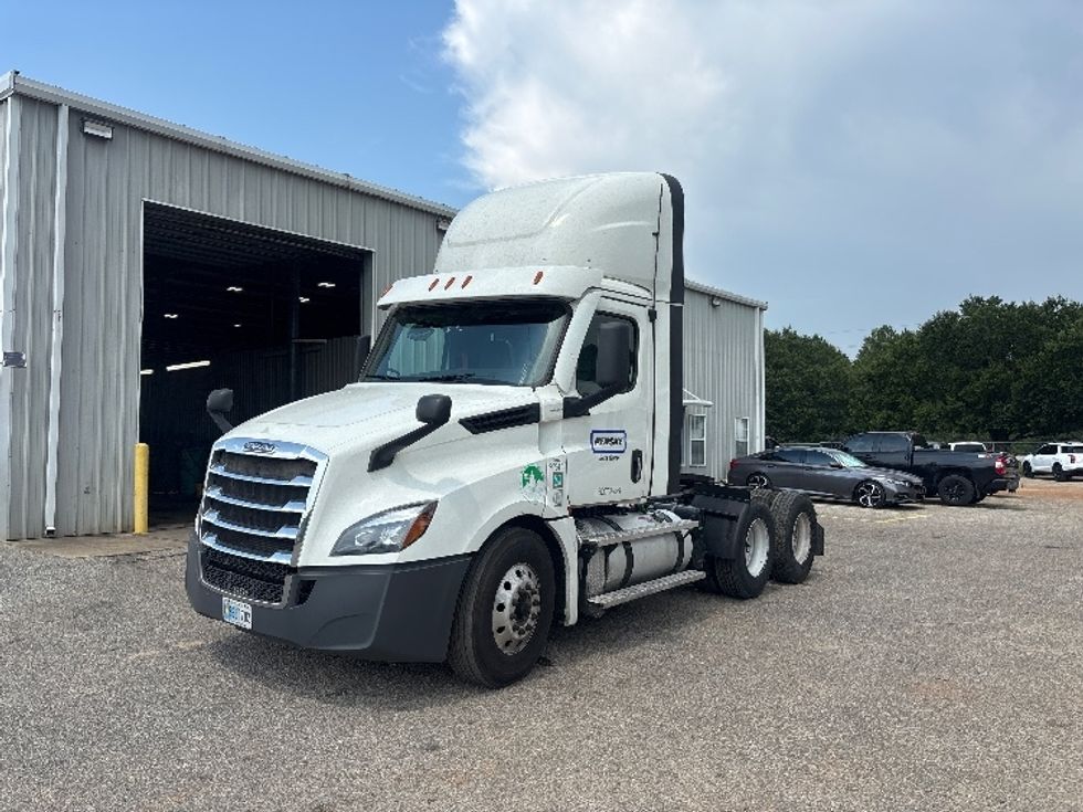 Day Cab Tractor-Heavy Duty Tractors-Freightliner-2021-T12664ST-Loxley-AL-575,488\n\t\tmiles-$ 41,250 - Image 3
