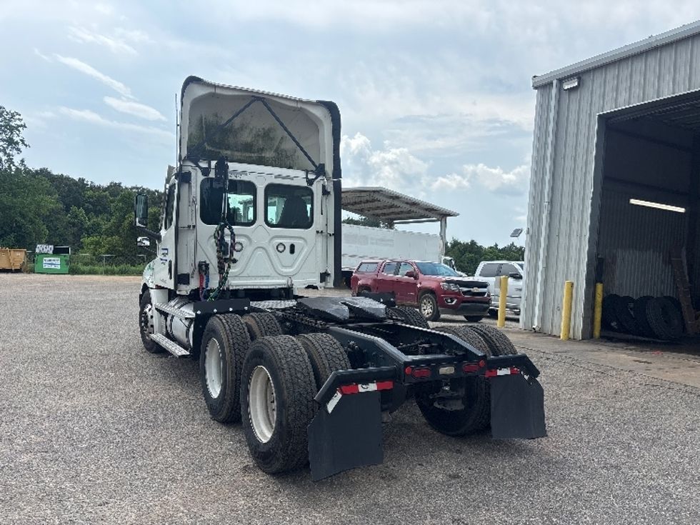 Day Cab Tractor-Heavy Duty Tractors-Freightliner-2021-T12664ST-Loxley-AL-575,488\n\t\tmiles-$ 41,250 - Image 5