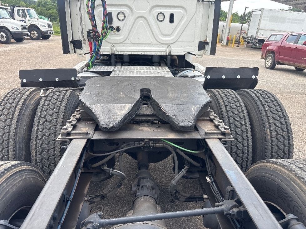 Day Cab Tractor-Heavy Duty Tractors-Freightliner-2021-T12664ST-Loxley-AL-575,488\n\t\tmiles-$ 41,250 - Image 6