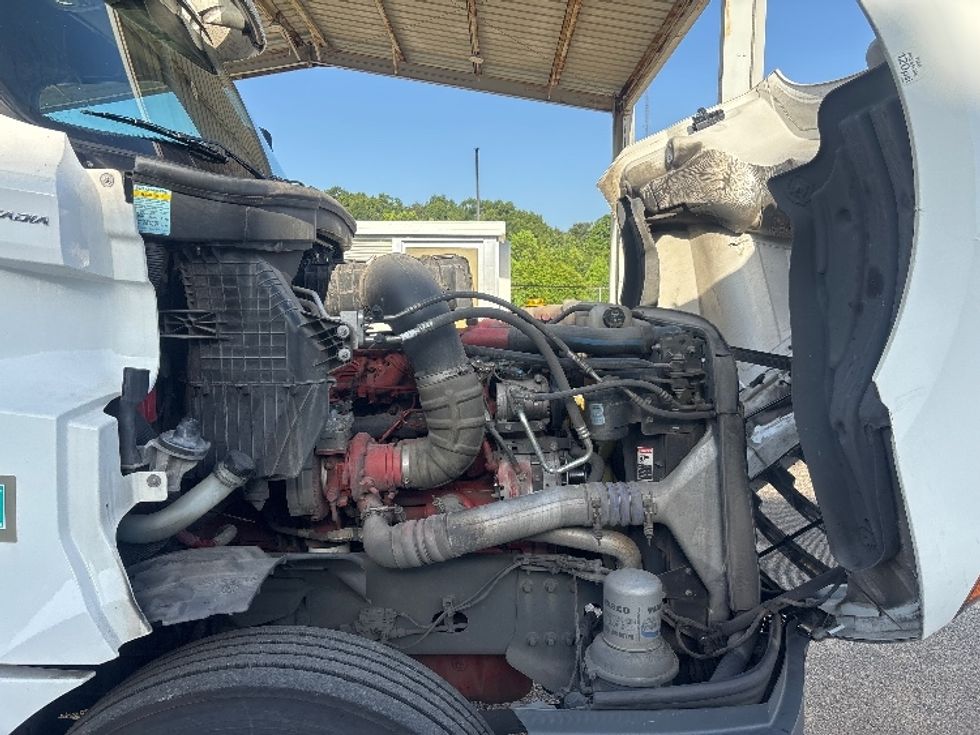 Day Cab Tractor-Heavy Duty Tractors-Freightliner-2021-T12664ST-Loxley-AL-578,850\n\t\tmiles-$ 14,000 - Image 15
