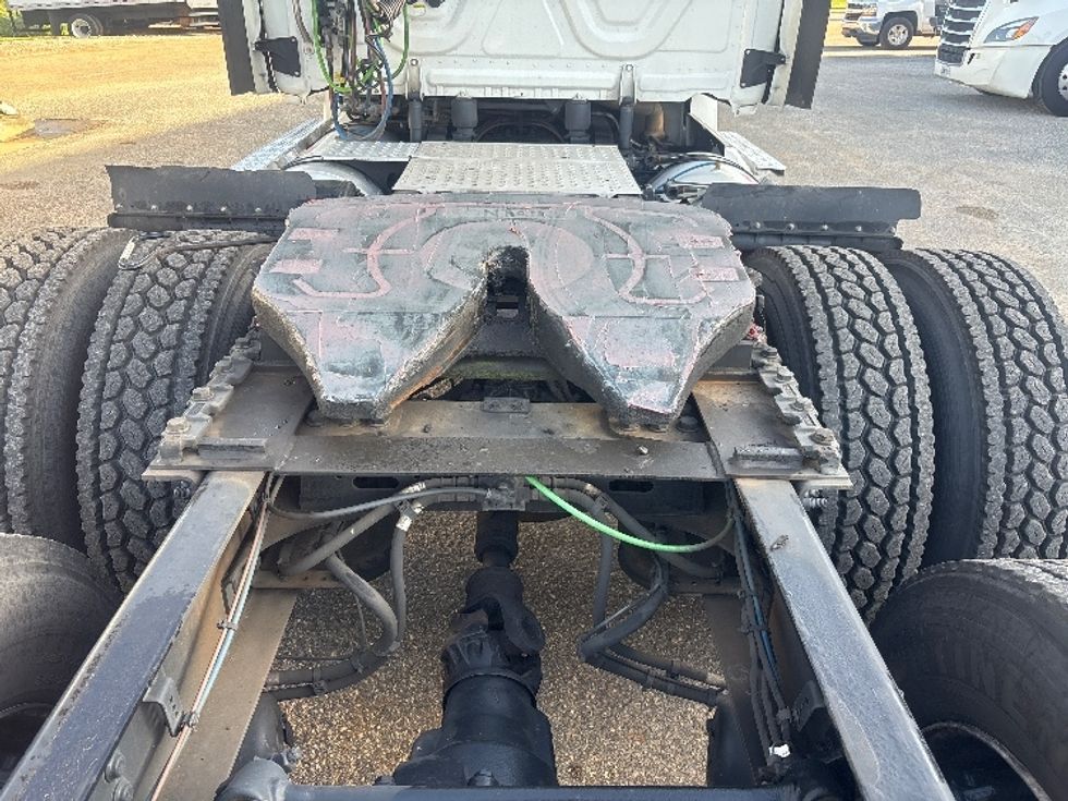 Day Cab Tractor-Heavy Duty Tractors-Freightliner-2021-T12664ST-Loxley-AL-578,850\n\t\tmiles-$ 14,000 - Image 6