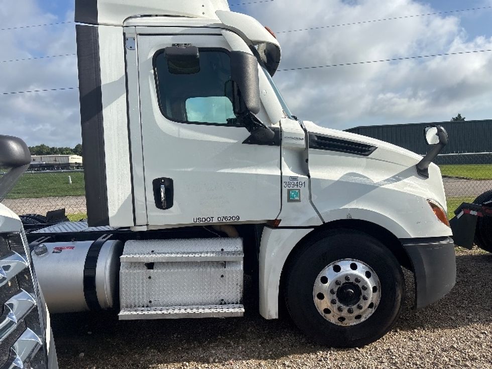 Day Cab Tractor-Heavy Duty Tractors-Freightliner-2021-T12664ST-Loxley-AL-631,141\n\t\tmiles-$ 13,250 - Image 8
