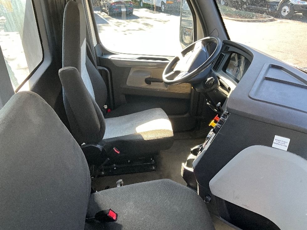 Day Cab Tractor-Heavy Duty Tractors-Freightliner-2021-T12664ST-Mebane-NC-164,534\n\t\tmiles-$ 74,750 - Image 14