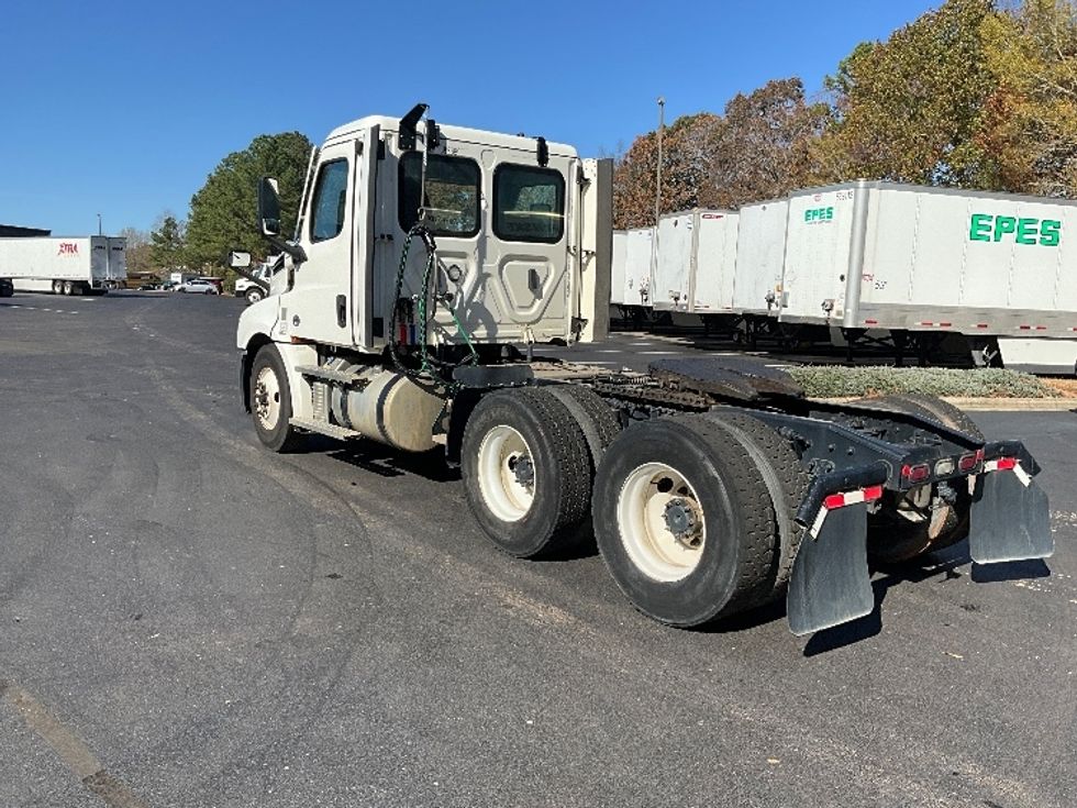 Day Cab Tractor-Heavy Duty Tractors-Freightliner-2021-T12664ST-Mebane-NC-164,534\n\t\tmiles-$ 74,750 - Image 5