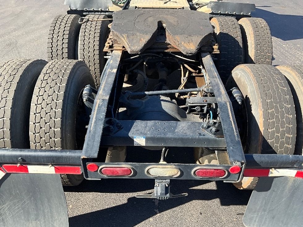 Day Cab Tractor-Heavy Duty Tractors-Freightliner-2021-T12664ST-Mebane-NC-164,534\n\t\tmiles-$ 74,750 - Image 6