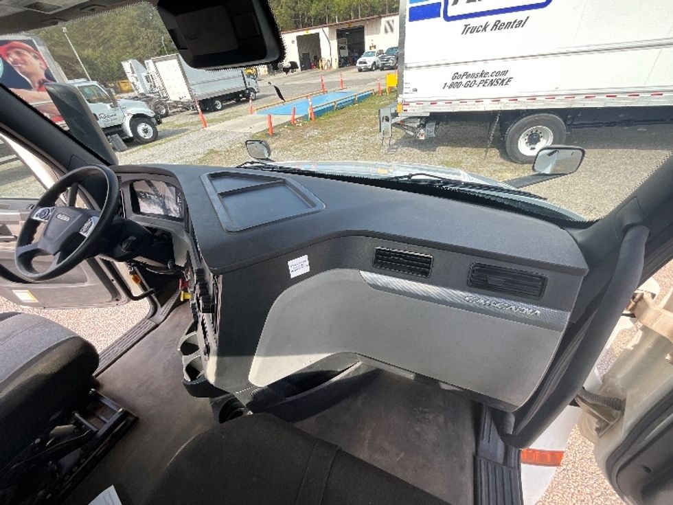 Day Cab Tractor-Heavy Duty Tractors-Freightliner-2021-T12664ST-Mebane-NC-260,196\n\t\tmiles-$ 66,750 - Image 13