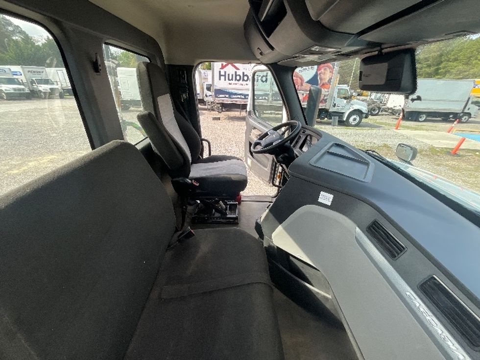 Day Cab Tractor-Heavy Duty Tractors-Freightliner-2021-T12664ST-Mebane-NC-260,196\n\t\tmiles-$ 66,750 - Image 14