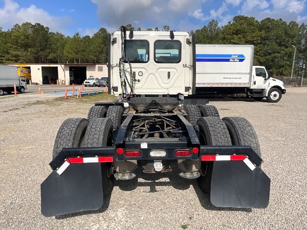 Day Cab Tractor-Heavy Duty Tractors-Freightliner-2021-T12664ST-Mebane-NC-260,196\n\t\tmiles-$ 66,750 - Image 6