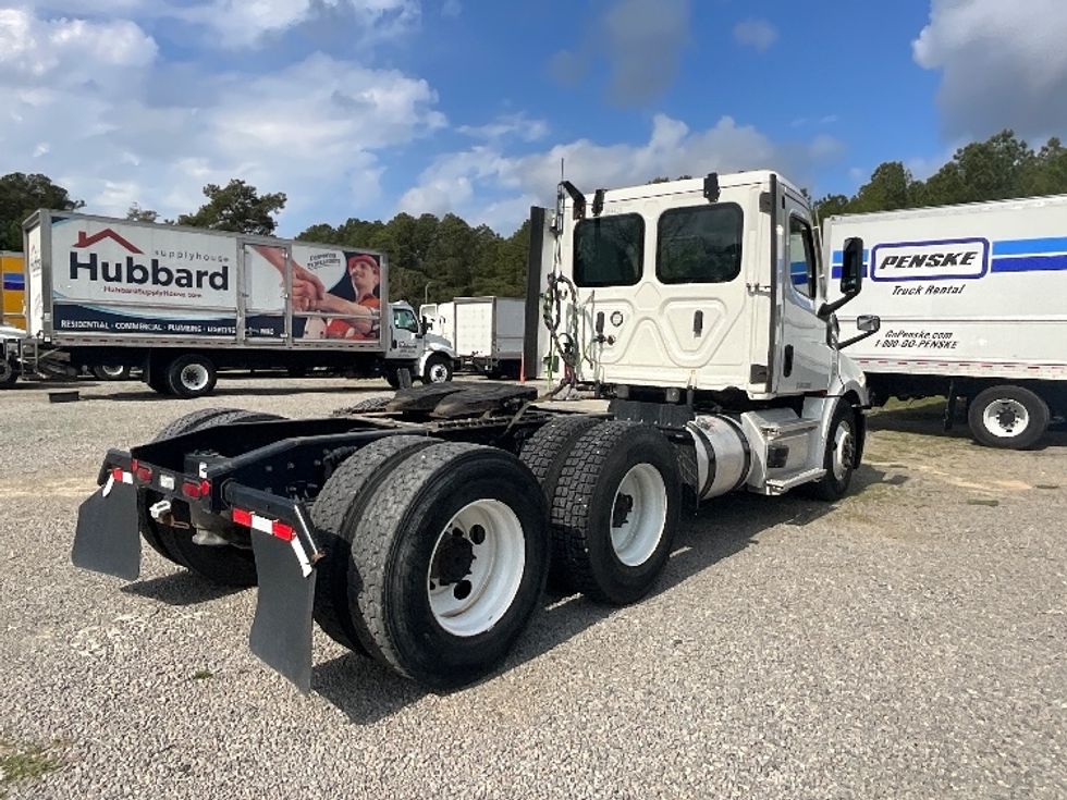Day Cab Tractor-Heavy Duty Tractors-Freightliner-2021-T12664ST-Mebane-NC-260,196\n\t\tmiles-$ 66,750 - Image 7
