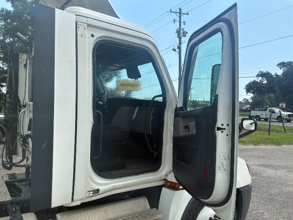 Day Cab Tractor-Heavy Duty Tractors-Freightliner-2021-T12664ST-Mebane-NC-296,111\n\t\tmiles-$ 64,500 - Image 11