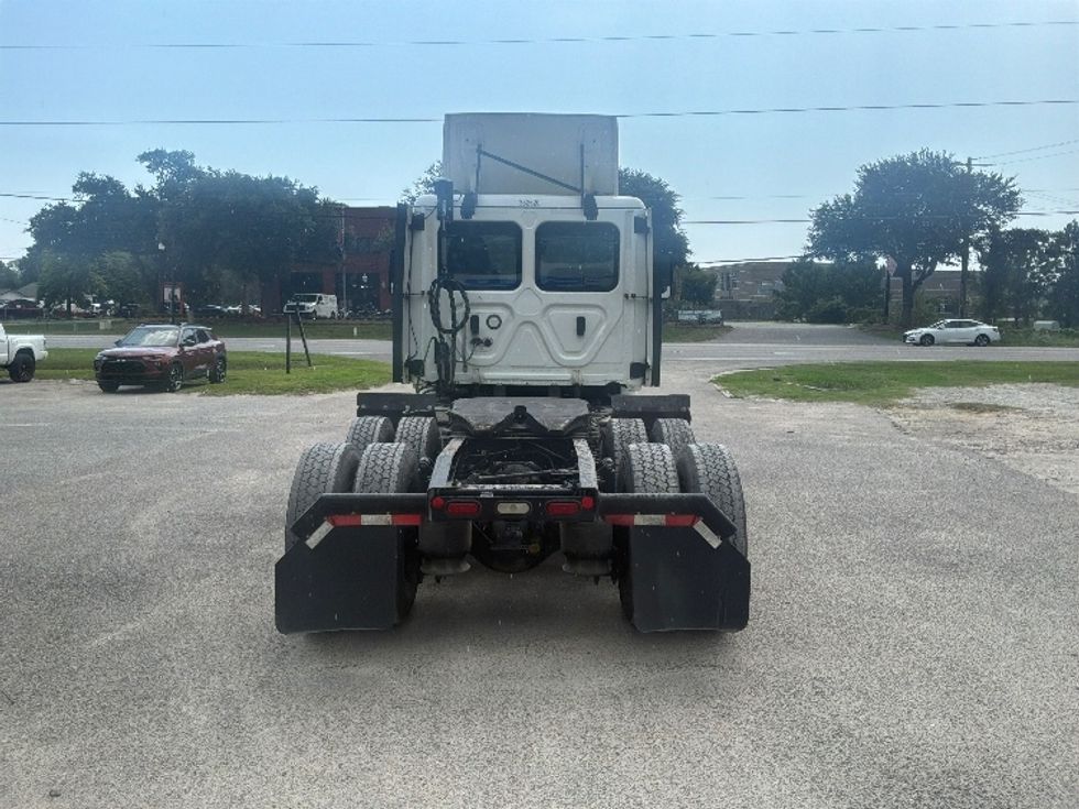 Day Cab Tractor-Heavy Duty Tractors-Freightliner-2021-T12664ST-Mebane-NC-296,111\n\t\tmiles-$ 64,500 - Image 5