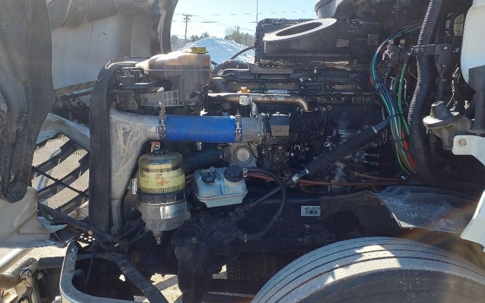 Day Cab Tractor-Heavy Duty Tractors-Freightliner-2021-T12664ST-Medford-MA-602,199\n\t\tmiles-$ 12,500 - Image 16