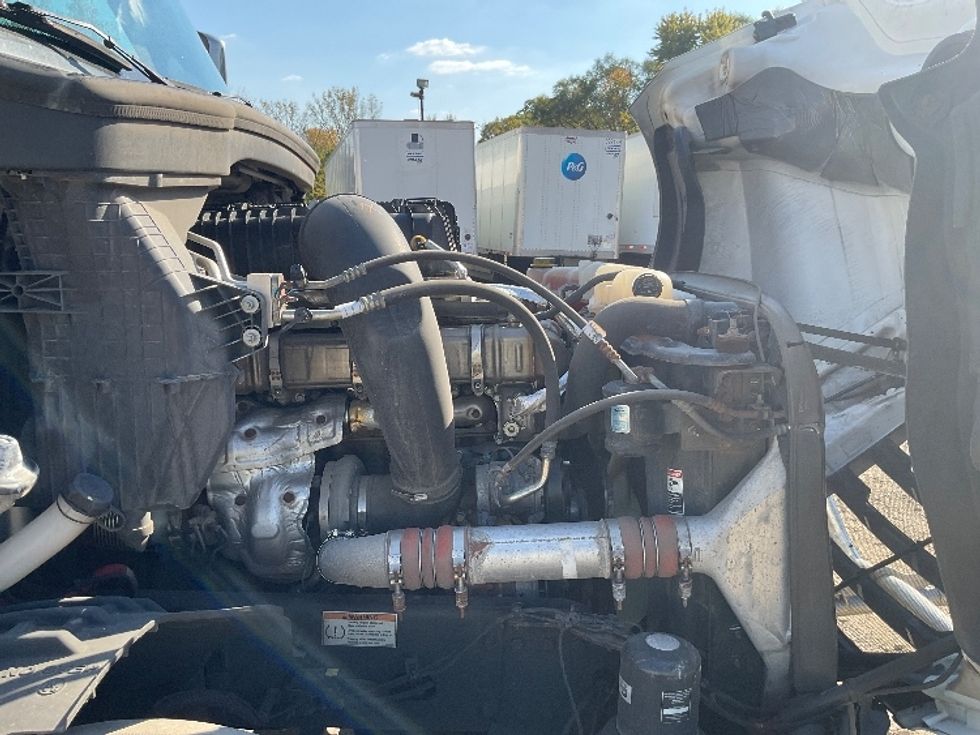 Day Cab Tractor-Heavy Duty Tractors-Freightliner-2021-T12664ST-Melrose Park-IL-361,223\n\t\tmiles-$ 58,750 - Image 15