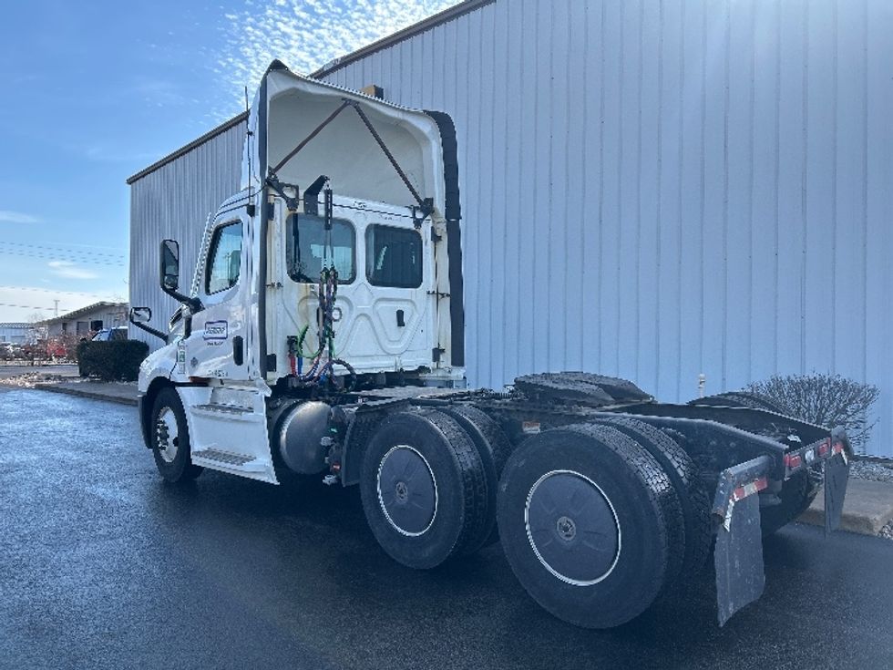 Day Cab Tractor-Heavy Duty Tractors-Freightliner-2021-T12664ST-Milwaukee-WI-191,172\n\t\tmiles-$ 69,250 - Image 5