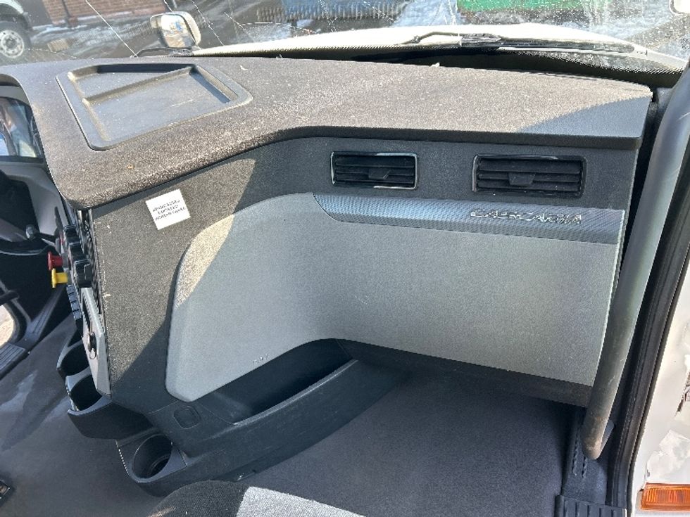 Day Cab Tractor-Heavy Duty Tractors-Freightliner-2021-T12664ST-Mississauga-ON-522,312\n\t\tkm-$ 72,750 - Image 13