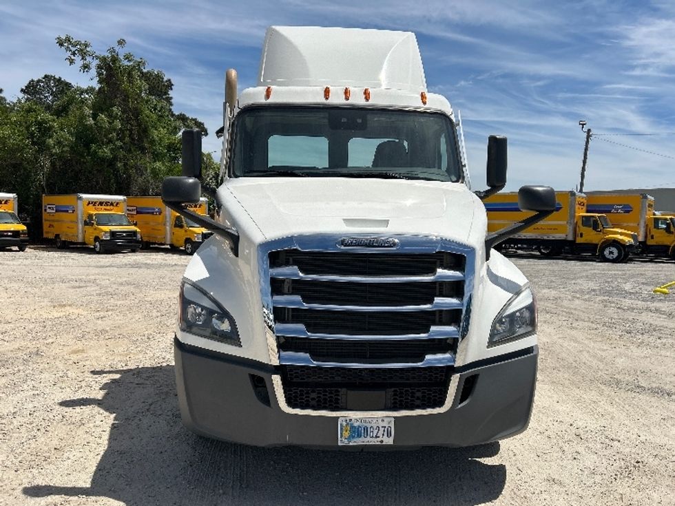 Day Cab Tractor-Heavy Duty Tractors-Freightliner-2021-T12664ST-Mobile-AL-244,317\n\t\tmiles-$ 72,000 - Image 2
