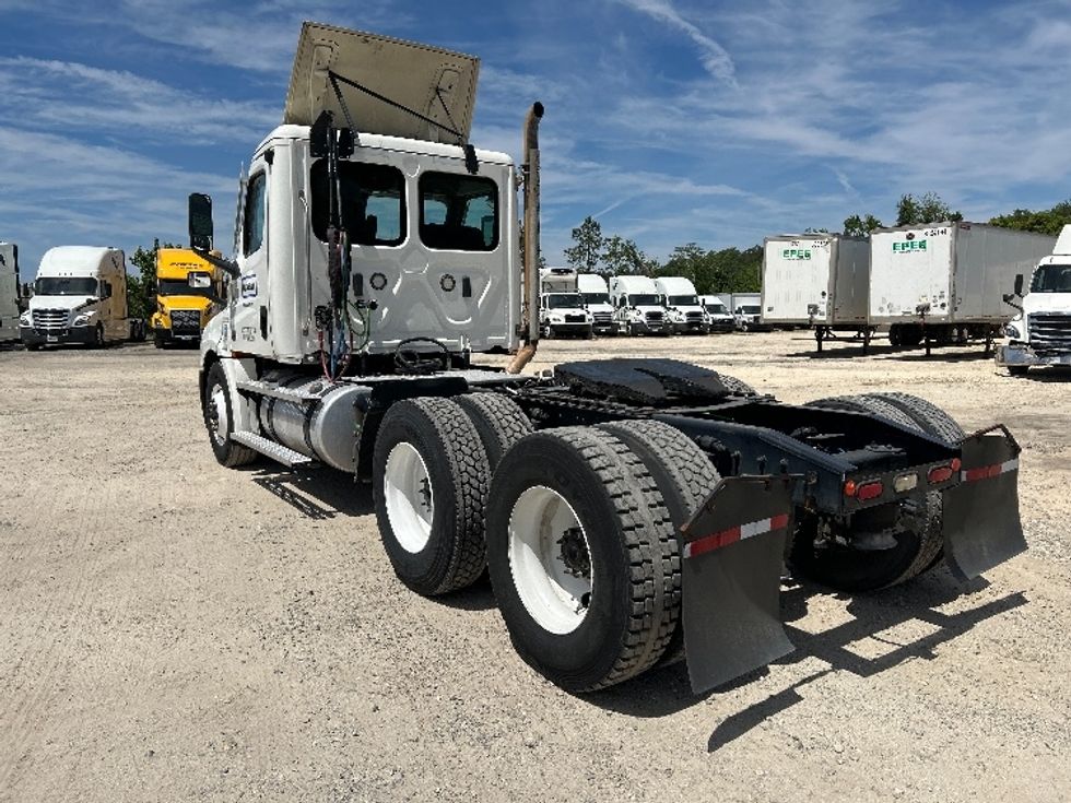Day Cab Tractor-Heavy Duty Tractors-Freightliner-2021-T12664ST-Mobile-AL-244,317\n\t\tmiles-$ 72,000 - Image 5