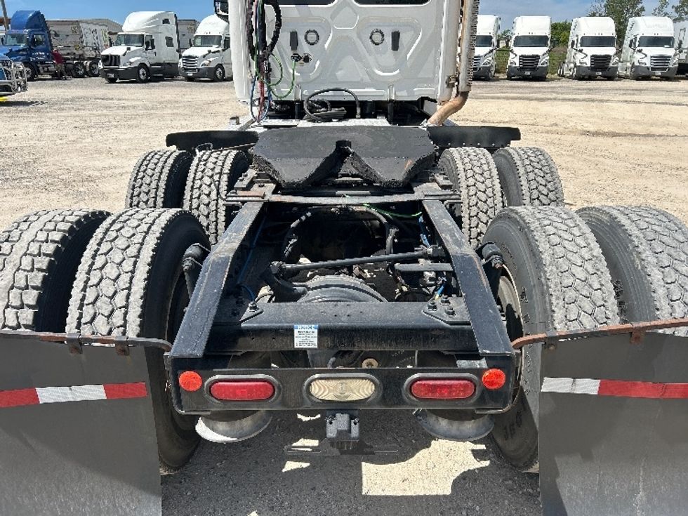Day Cab Tractor-Heavy Duty Tractors-Freightliner-2021-T12664ST-Mobile-AL-244,317\n\t\tmiles-$ 72,000 - Image 6