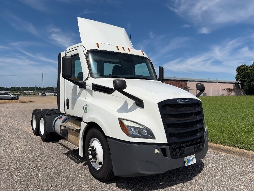 Day Cab Tractor-Heavy Duty Tractors-Freightliner-2021-T12664ST-Montgomery-AL-485,571\n\t\tmiles-$ 50,000 - Image 1