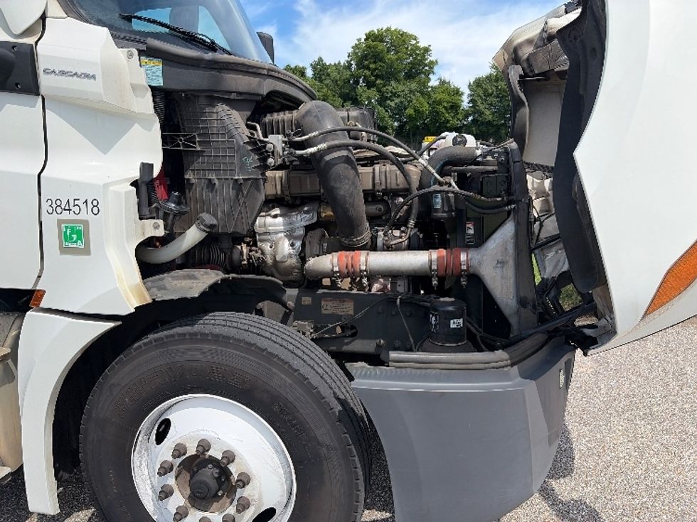 Day Cab Tractor-Heavy Duty Tractors-Freightliner-2021-T12664ST-Montgomery-AL-485,571\n\t\tmiles-$ 50,000 - Image 14