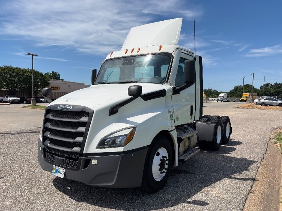 Day Cab Tractor-Heavy Duty Tractors-Freightliner-2021-T12664ST-Montgomery-AL-485,571\n\t\tmiles-$ 50,000 - Image 3
