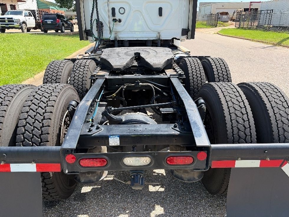 Day Cab Tractor-Heavy Duty Tractors-Freightliner-2021-T12664ST-Montgomery-AL-485,571\n\t\tmiles-$ 50,000 - Image 6
