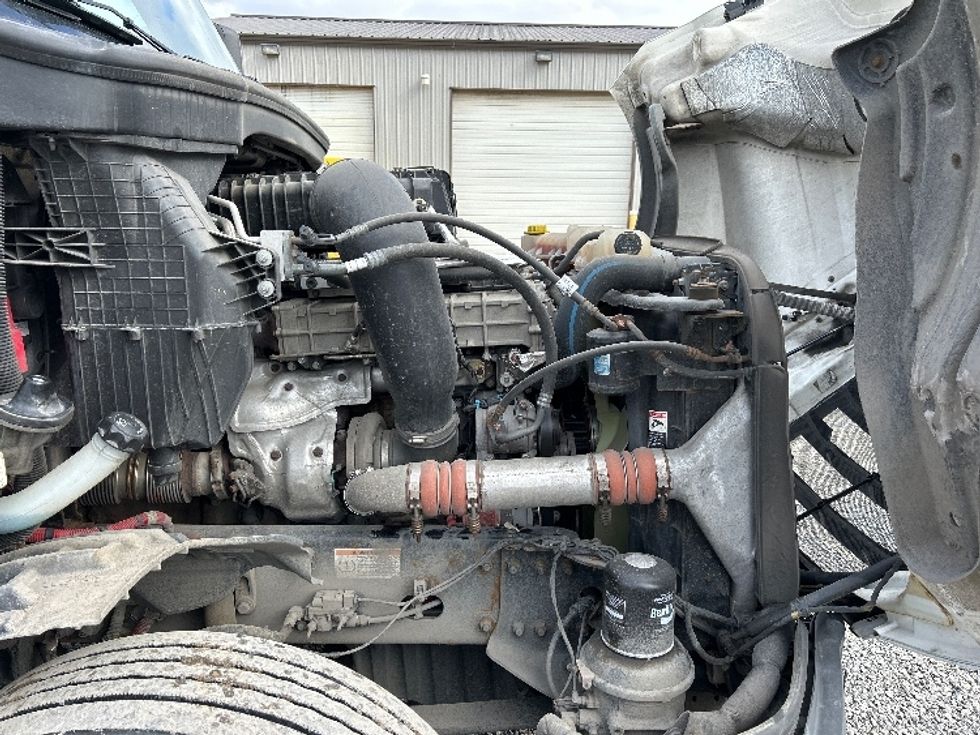 Day Cab Tractor-Heavy Duty Tractors-Freightliner-2021-T12664ST-Morgantown-WV-406,327\n\t\tmiles-$ 51,500 - Image 15