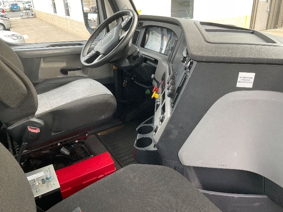 Day Cab Tractor-Heavy Duty Tractors-Freightliner-2021-T12664ST-Neenah-WI-163,195\n\t\tmiles-$ 70,250 - Image 14