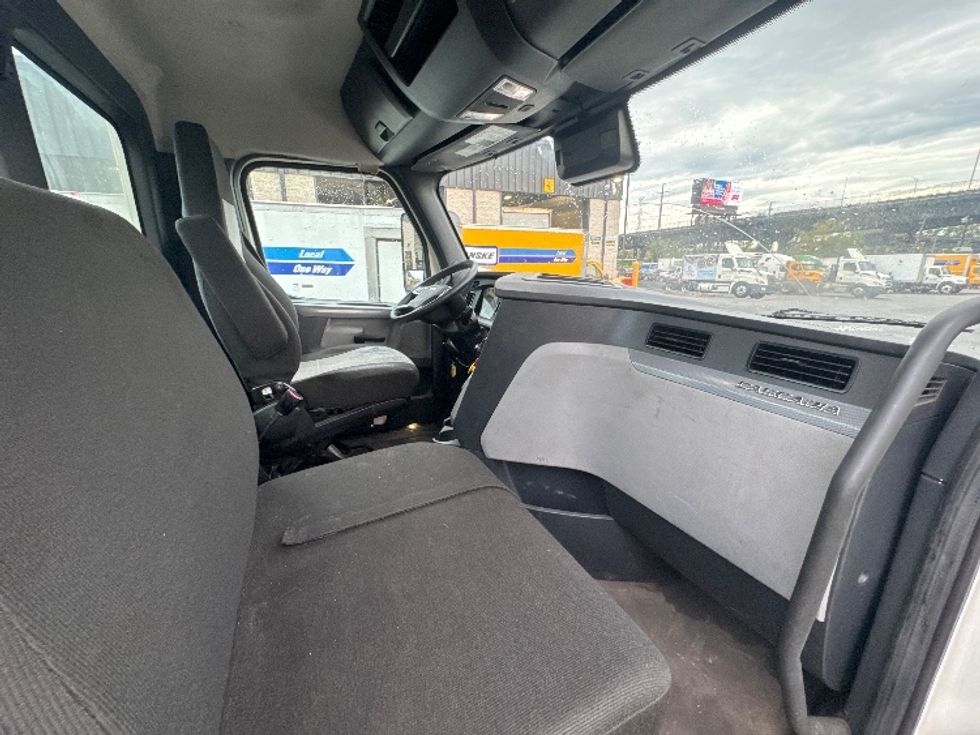 Day Cab Tractor-Heavy Duty Tractors-Freightliner-2021-T12664ST-North Bergen-NJ-212,709\n\t\tmiles-$ 67,000 - Image 14