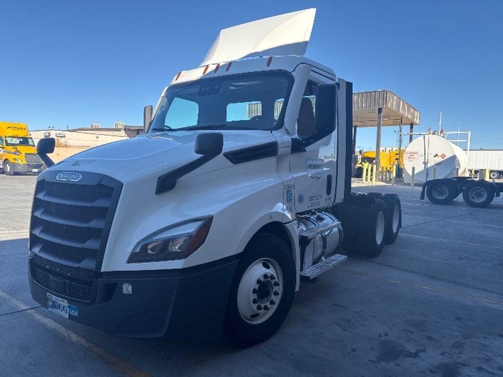 Day Cab Tractor-Heavy Duty Tractors-Freightliner-2021-T12664ST-North Las Vegas-NV-515,291\n\t\tmiles-$ 48,500 - Image 3