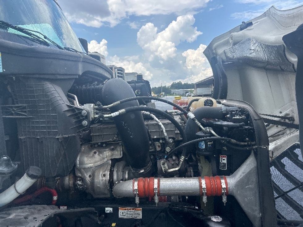 Day Cab Tractor-Heavy Duty Tractors-Freightliner-2021-T12664ST-Ocala-FL-286,102\n\t\tmiles-$ 65,250 - Image 15