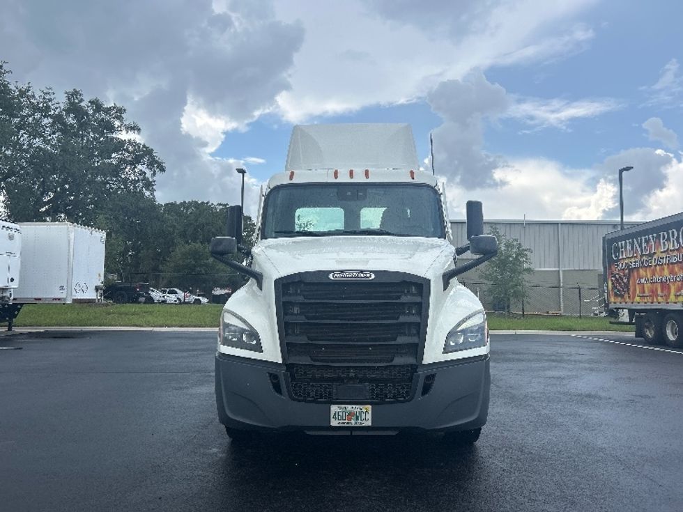 Day Cab Tractor-Heavy Duty Tractors-Freightliner-2021-T12664ST-Ocala-FL-286,102\n\t\tmiles-$ 65,250 - Image 2